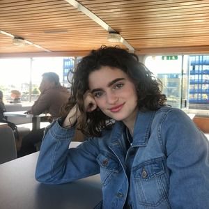 Meet your Posher, Hilly